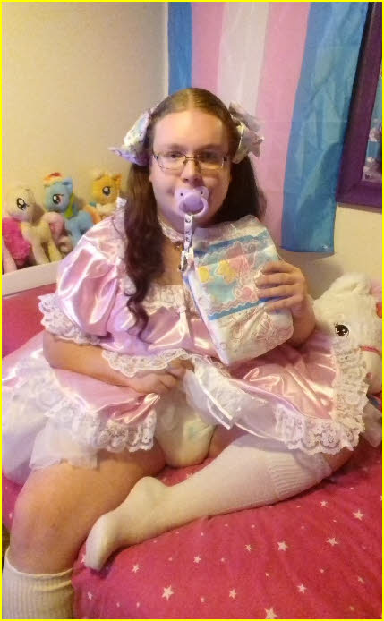 ABDL sissy hitches up dress to expose diaper