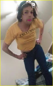 Texan faggot Dilly wearing sissy pink lipstick